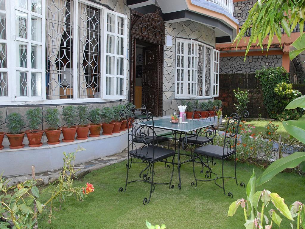 Hotel Blue Heaven Pokhara Zewnętrze zdjęcie
